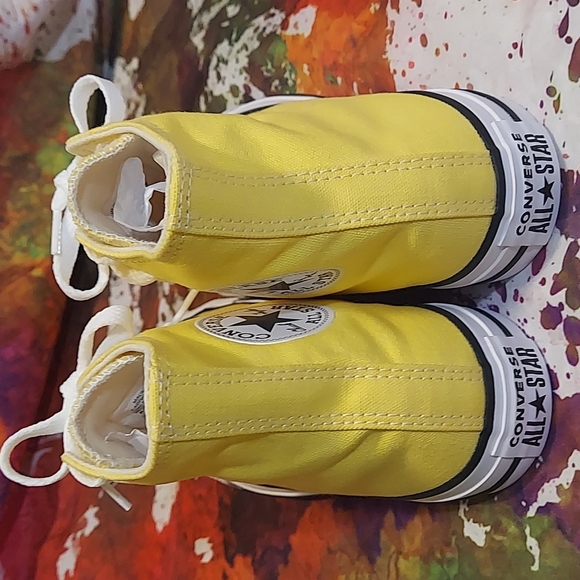 High top Converse Butter yellow women's size 7.5 - Picture 4 of 10